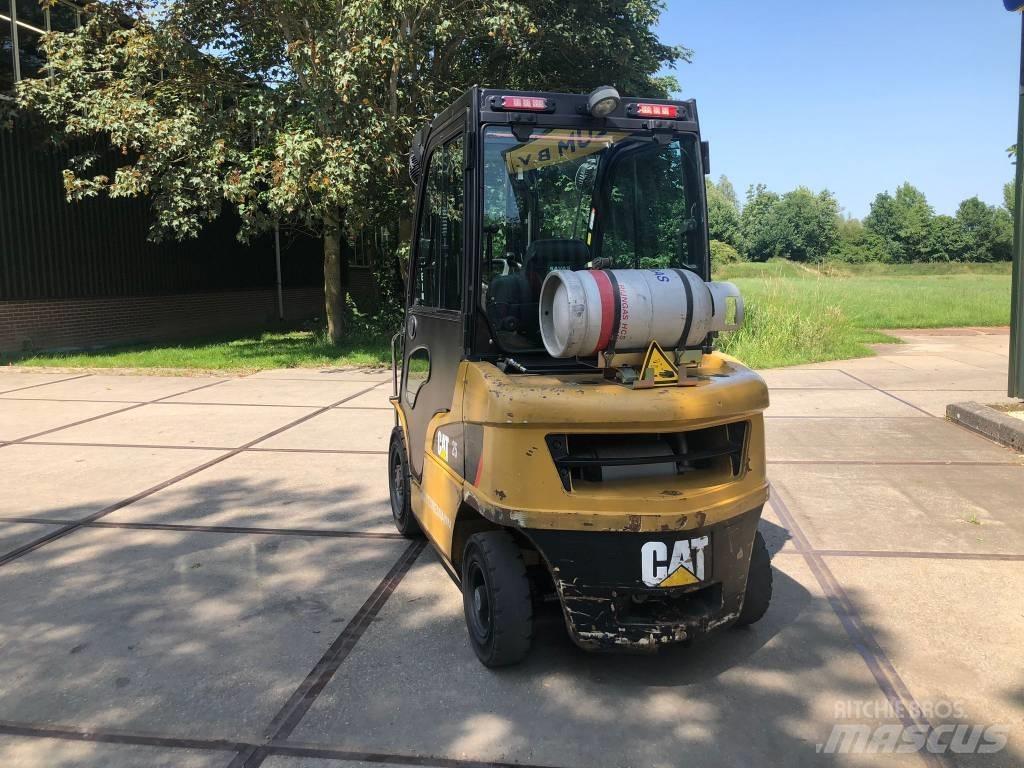CAT GP 25 N Carretillas LPG