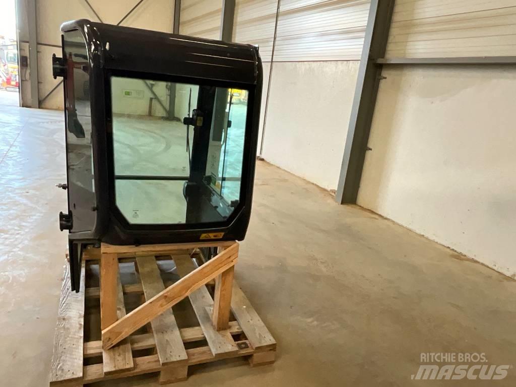 Kubota U 27-4 Cabinas e interior