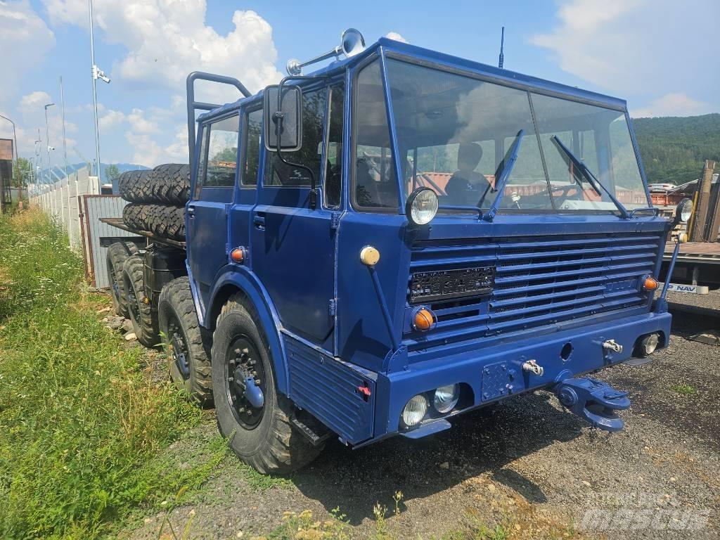 Tatra 813 8x8 KOLOS Camiones chasis