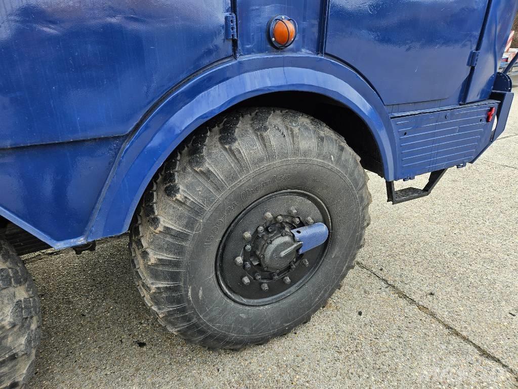 Tatra 813 8x8 KOLOS Camiones chasis