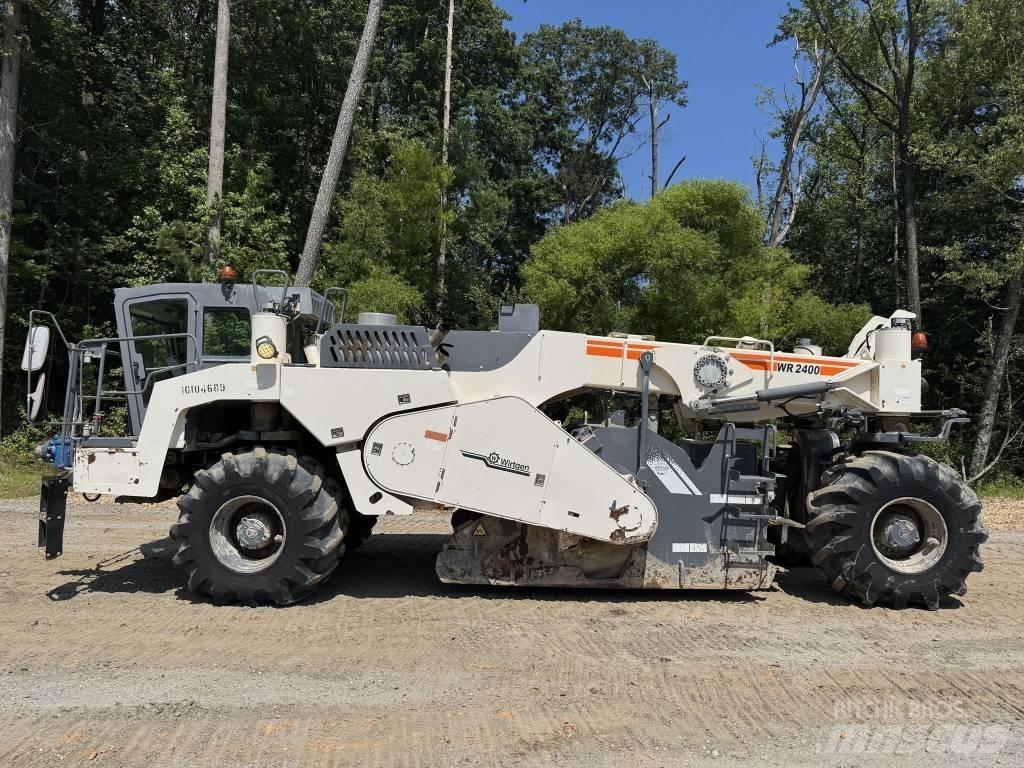 Wirtgen WR 2400 Equipos para la estabilización de suelos y reciclaje de asfalto
