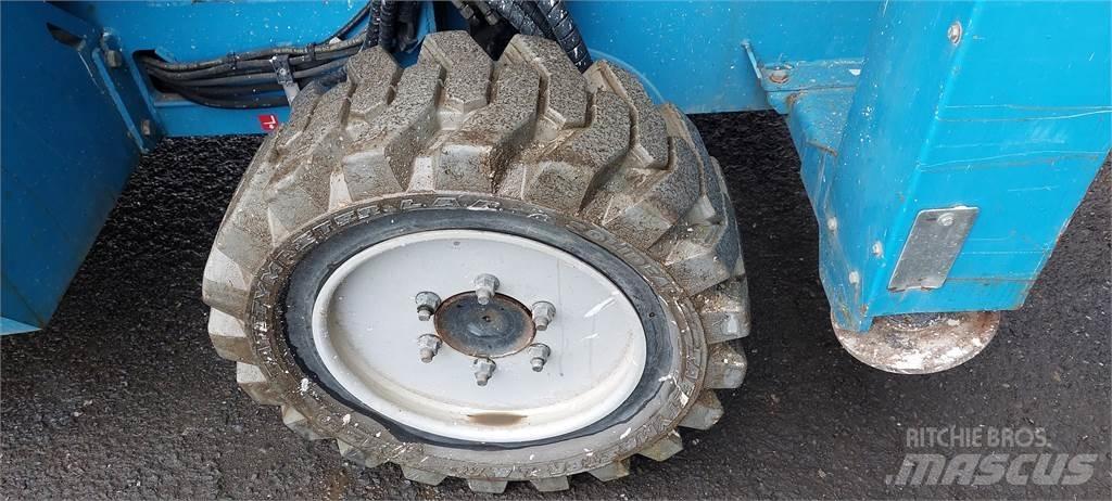  CX15, 4x4 Plataformas tijera