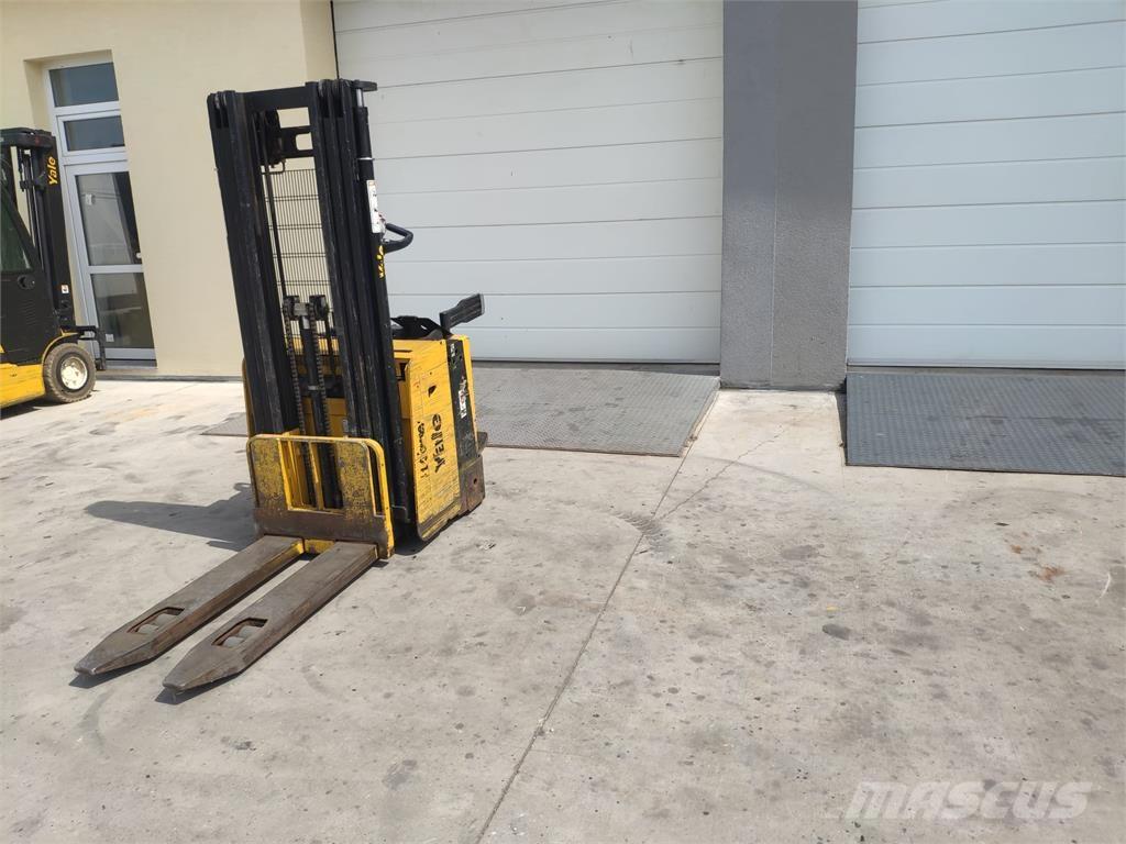 Yale MS15X IL Apiladores eléctricos autopropulsados