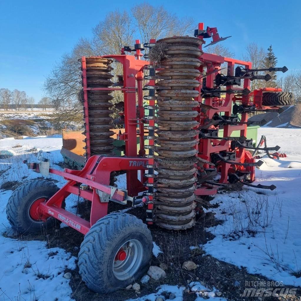 He-Va Triple-Tiller Cultivadores