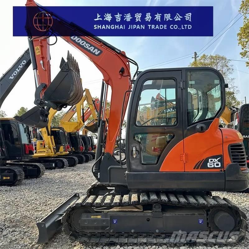 Doosan DX 60 Mini excavadoras < 7t