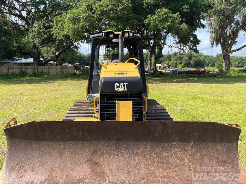 CAT D 3 K 2 LGP Buldozer sobre oruga