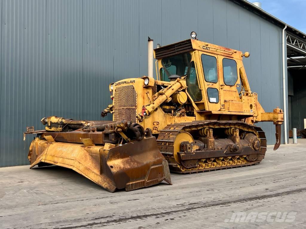 CAT D7G Buldozer sobre oruga