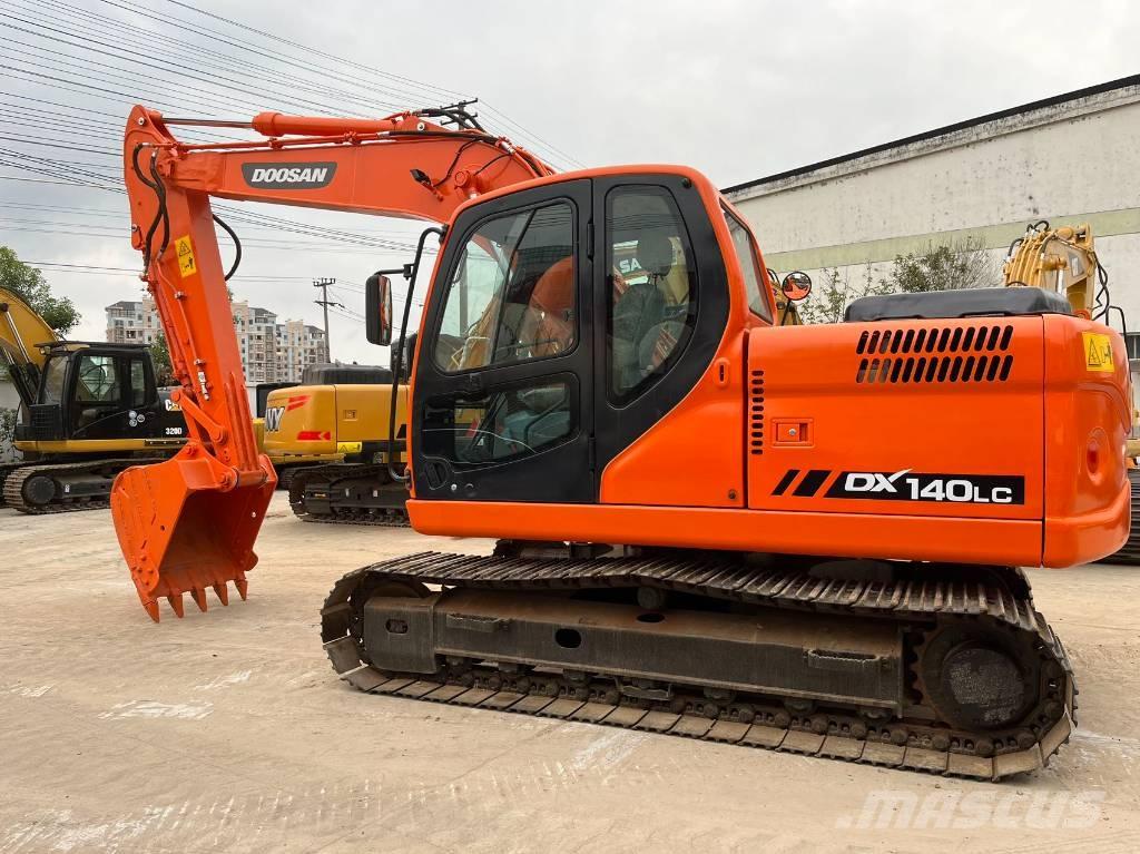 Doosan DX 140 LC Excavadoras de cadenas