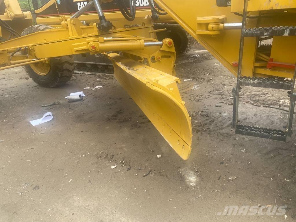 CAT 120 H Motoniveladoras