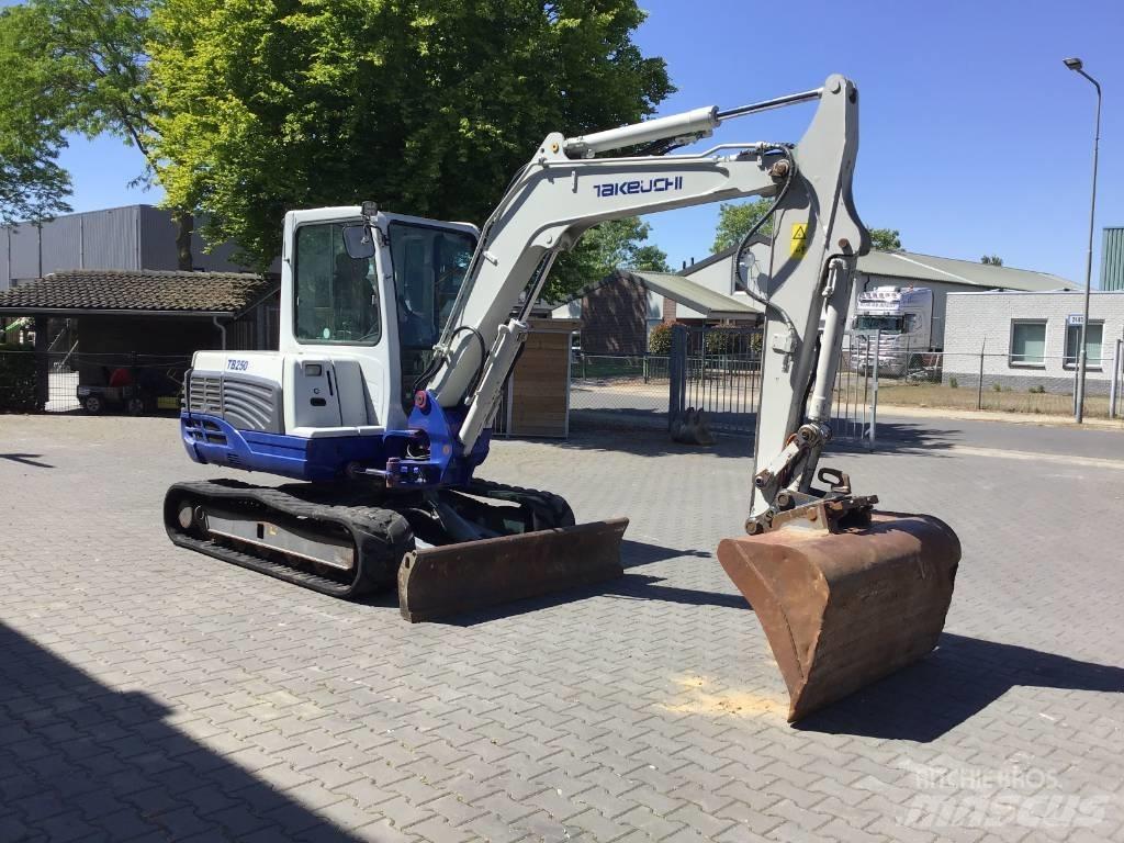 Takeuchi TB 250 Mini excavadoras < 7t