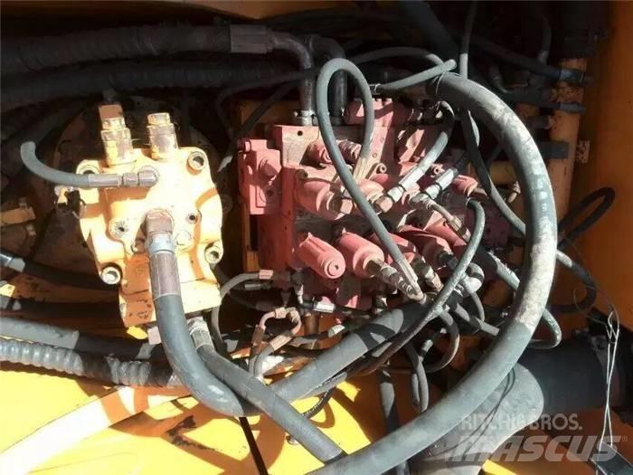 Hyundai R220LC-7 Excavadoras de cadenas