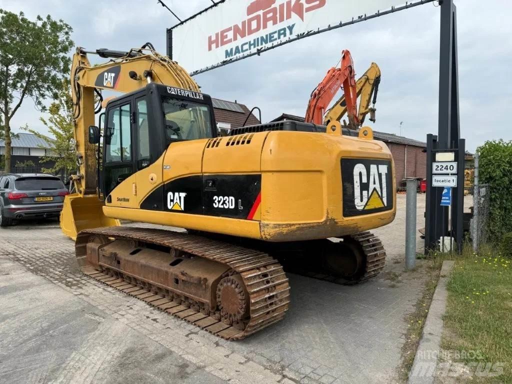 CAT 323DL (320DL) Excavadoras de cadenas