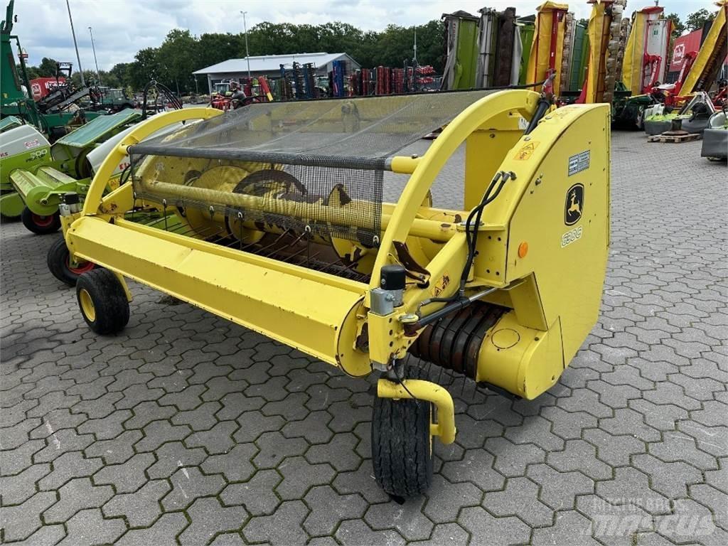John Deere 630 C Accesorios para maquinaria de heno y forraje