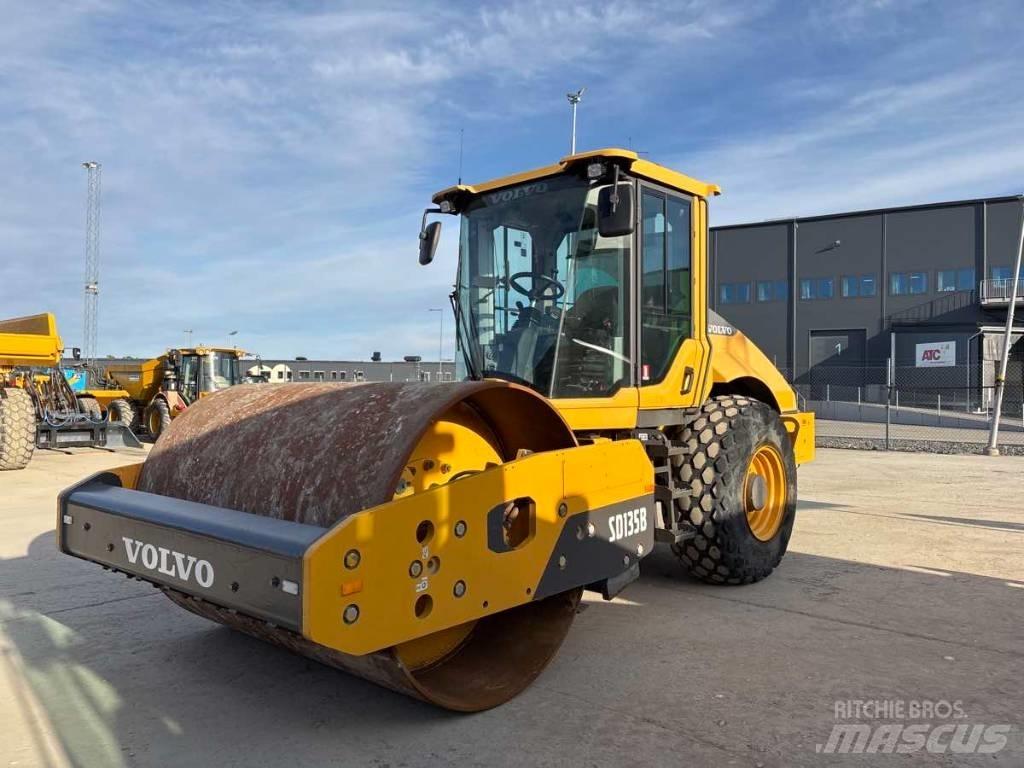 Volvo SD 135 B Rodillos de un solo tambor