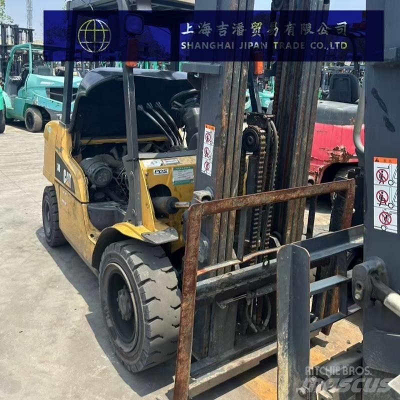 CAT DP 35 N Carretillas diesel