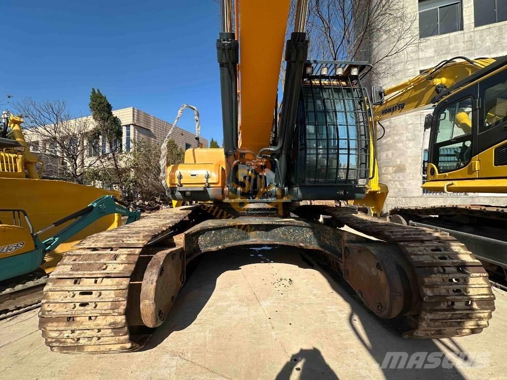 Hyundai Robex 520 VS Excavadoras de cadenas