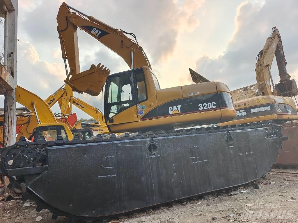 CAT 320 C Excavadoras anfibio