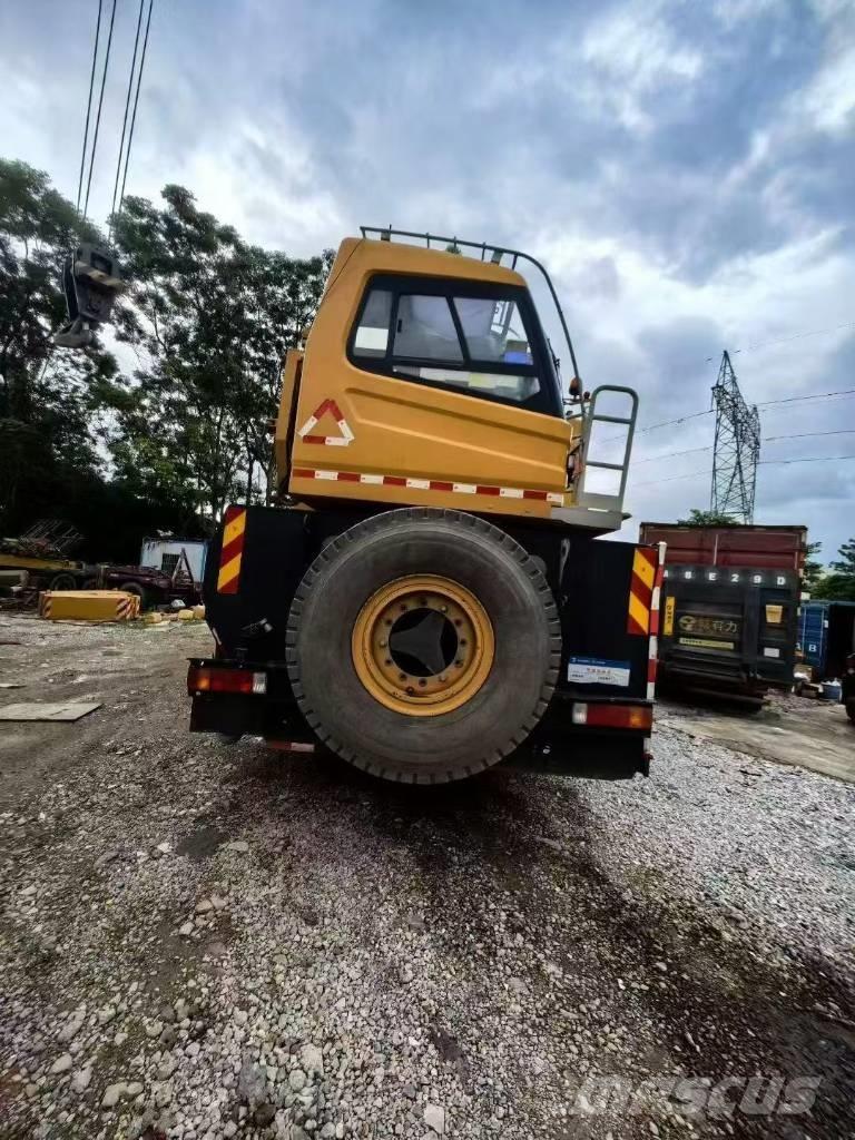 Sany SAC7000 T7 Grúas todo terreno