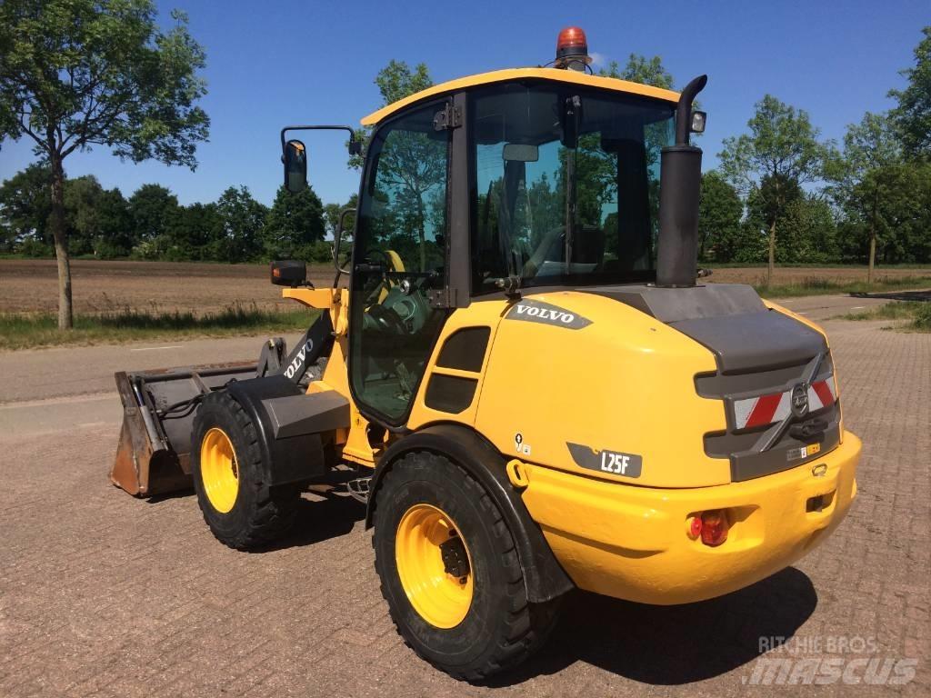 Volvo L 25 F Cargadoras sobre ruedas