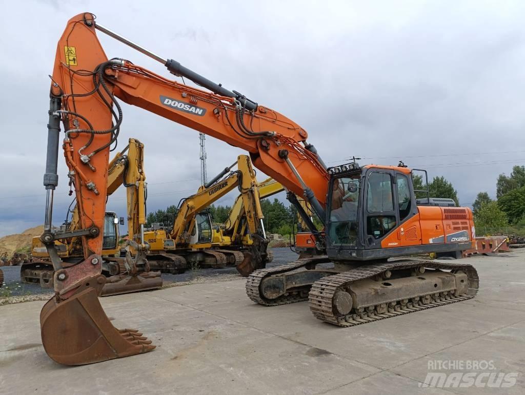 Doosan DX 255 LC-5 Excavadoras de cadenas