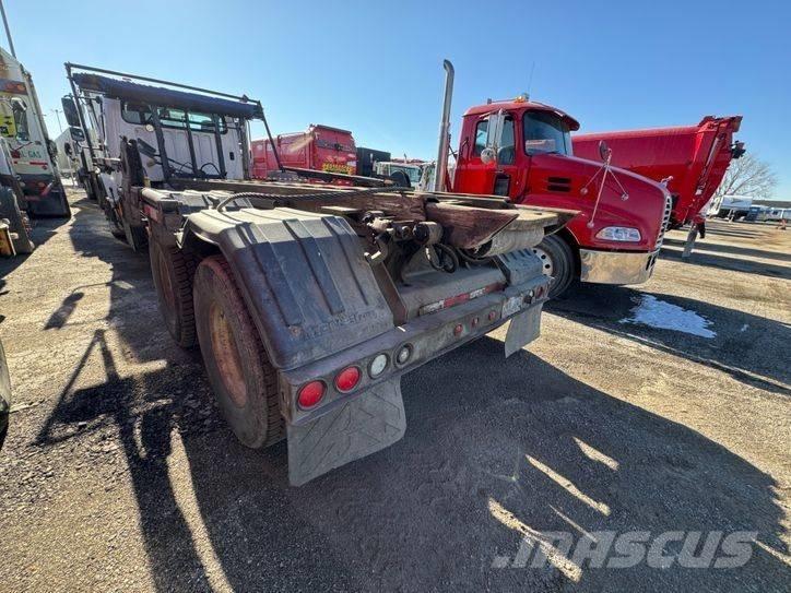 Freightliner M2 Camiones con gancho