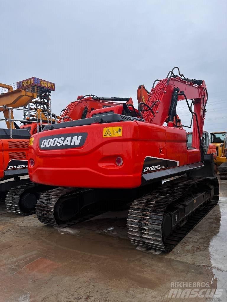 Doosan DX 225 LC-9 Excavadoras de cadenas