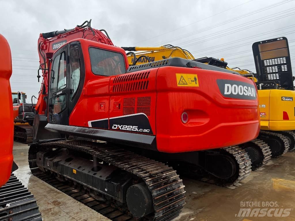 Doosan DX 225 LC-9 Excavadoras de cadenas