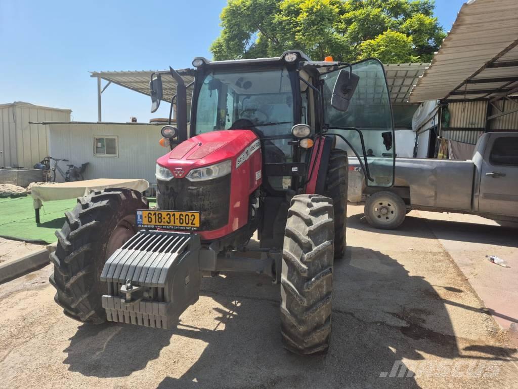 Massey Ferguson 5713 Tractores