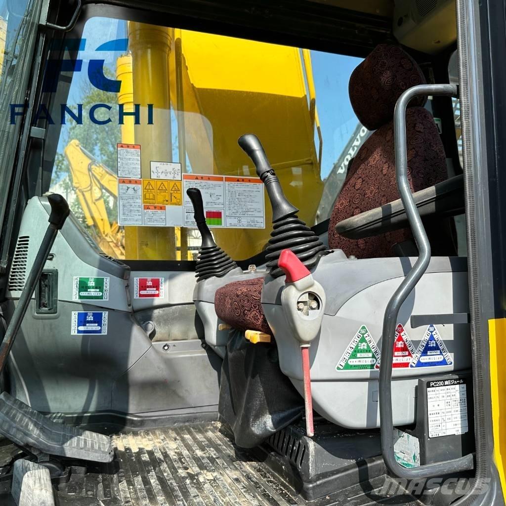 Komatsu PC 200-8 Excavadoras de cadenas