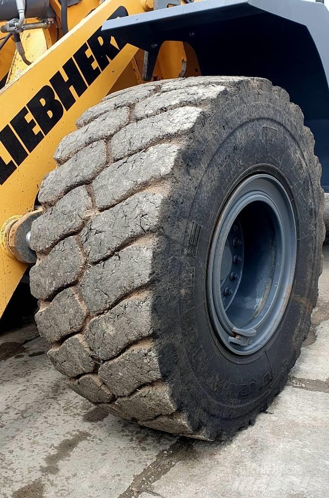  Liebhrr L550 Cargadoras sobre ruedas