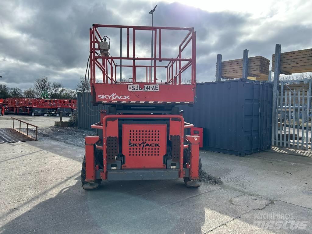 SkyJack SJ 8841 RT Plataformas tijera