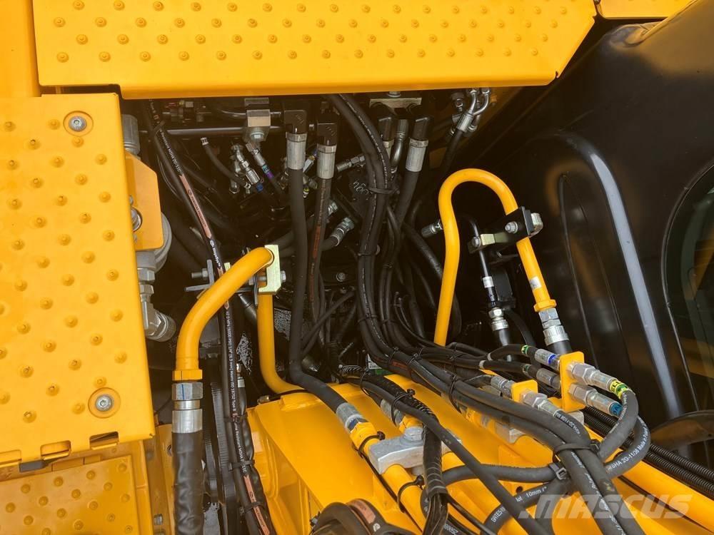 JCB JS145W Excavadoras de ruedas