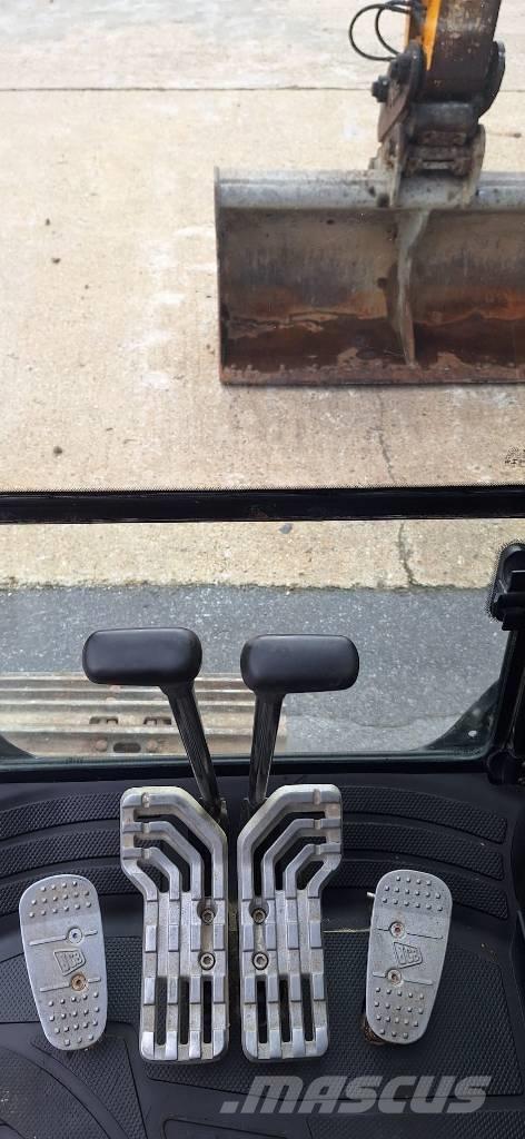 JCB JS 131 LC Excavadoras de cadenas