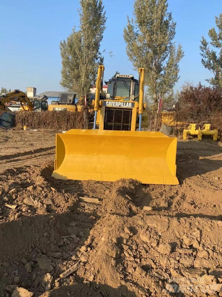 CAT D 6 G Buldozer sobre oruga