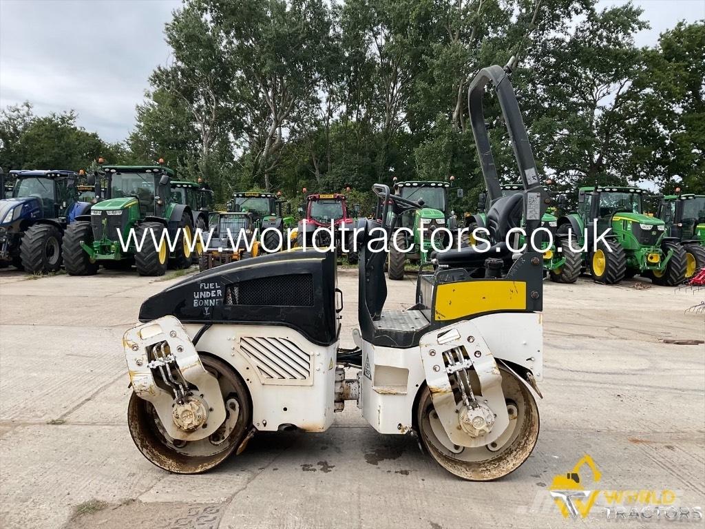 Bomag BW 120 AD-4 Rodillos de doble tambor