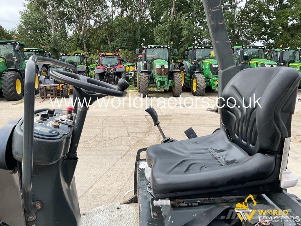 Bomag BW 120 AD-4 Rodillos de doble tambor
