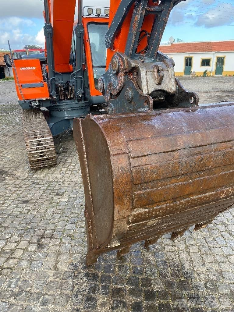 Doosan DX 220 NLC Excavadoras de cadenas