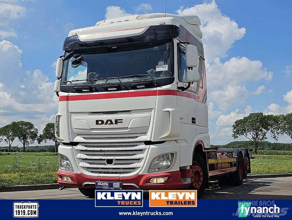 DAF XF 480 6x2*4 Camiones con gancho