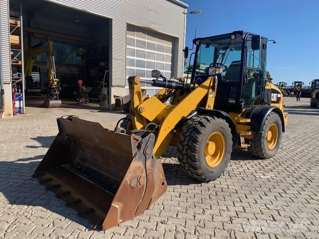 CAT 908M Cargadoras sobre ruedas