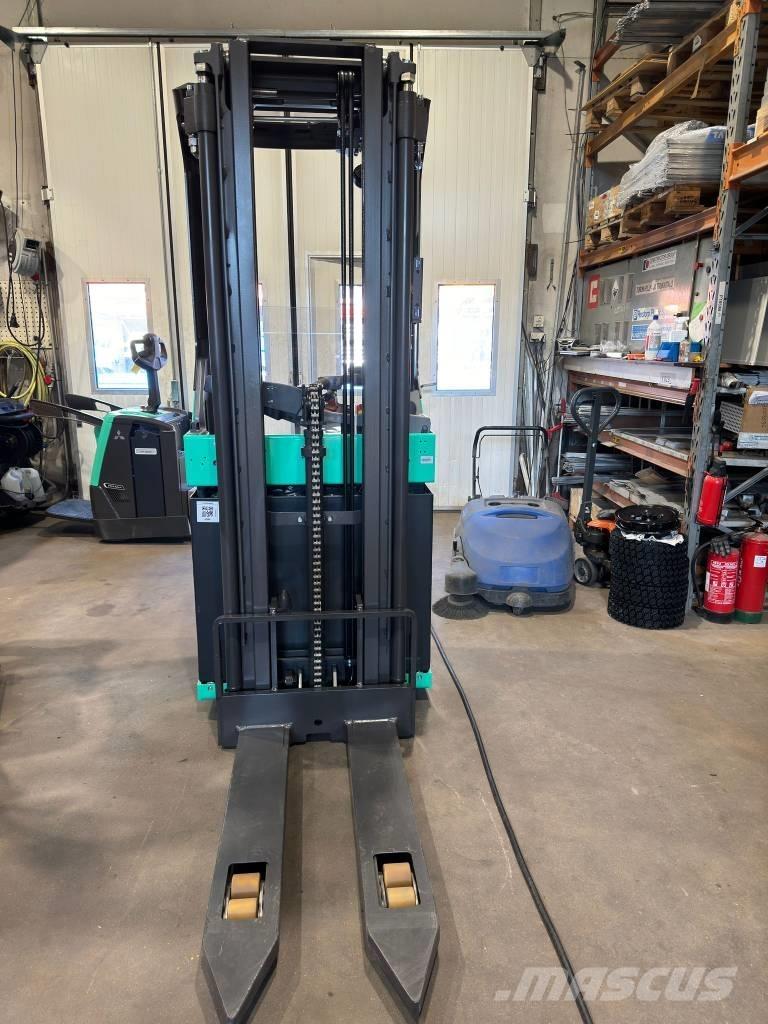 Mitsubishi SBR16N2 Apiladores eléctricos autopropulsados