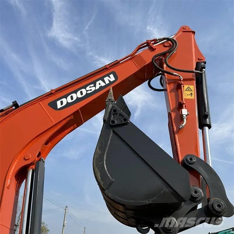 Doosan DX 60 Excavadoras de cadenas