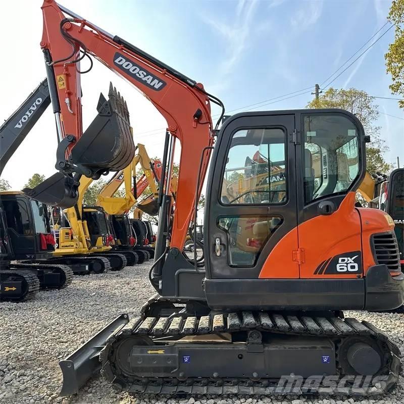 Doosan DX 60 Excavadoras de cadenas