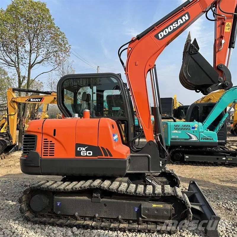 Doosan DX 60 Excavadoras de cadenas