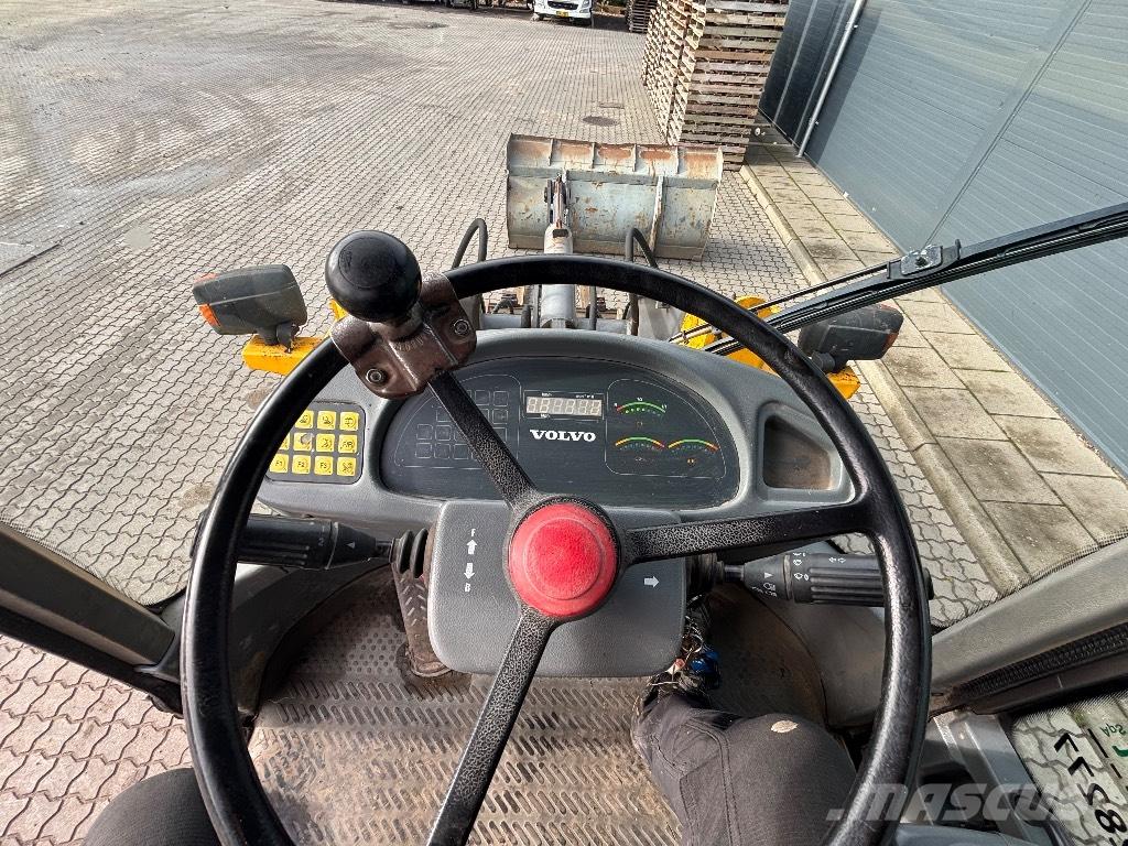 Volvo L 30 Cargadoras sobre ruedas