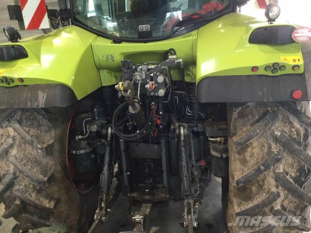 CLAAS ARION 550 Tractores