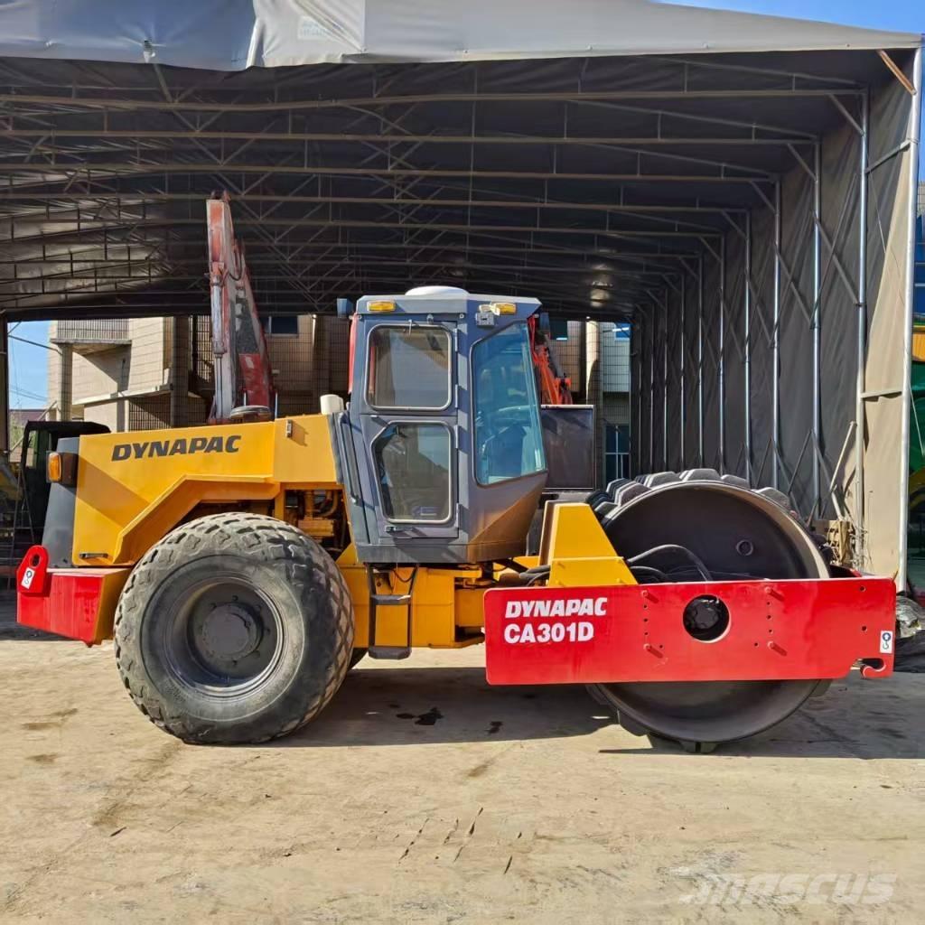 Dynapac CA 301 D Rodillos de un solo tambor