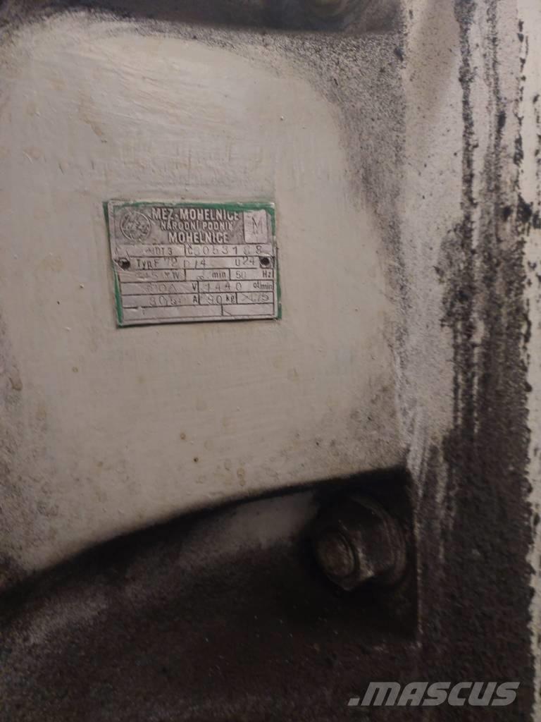  MEZ Mohelnice F72 Trituradoras de madera