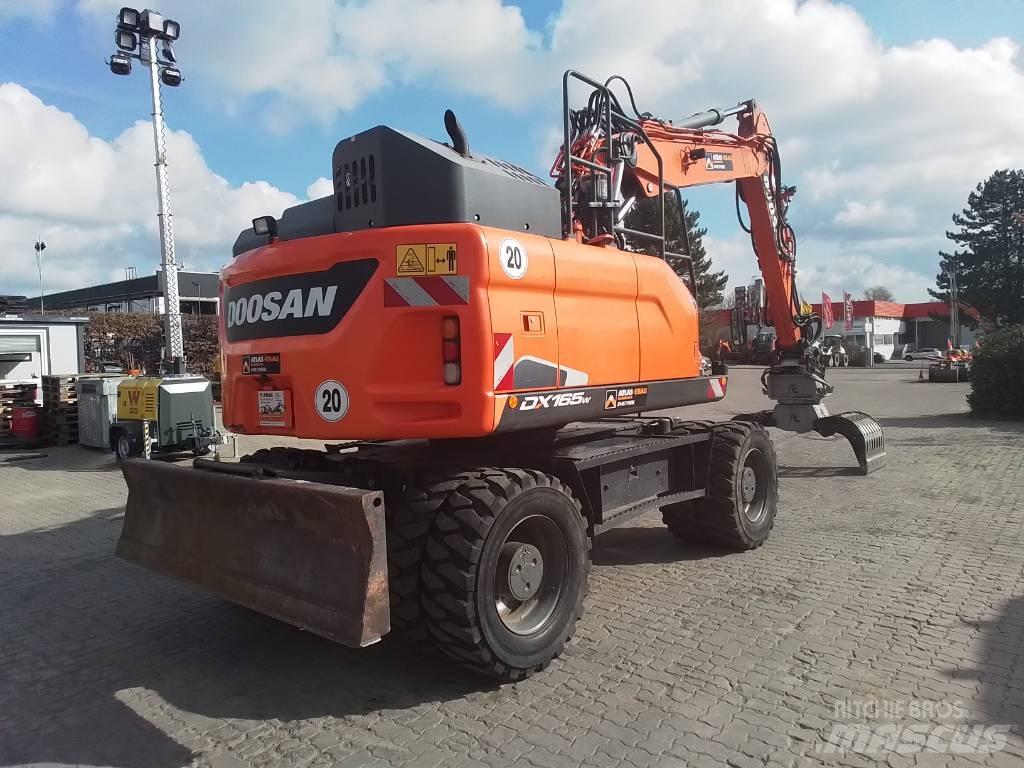 Doosan DX 165 W-5 Excavadoras de ruedas