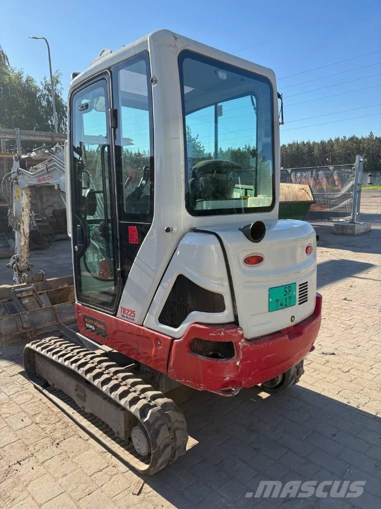 Takeuchi TB 225 Mini excavadoras < 7t