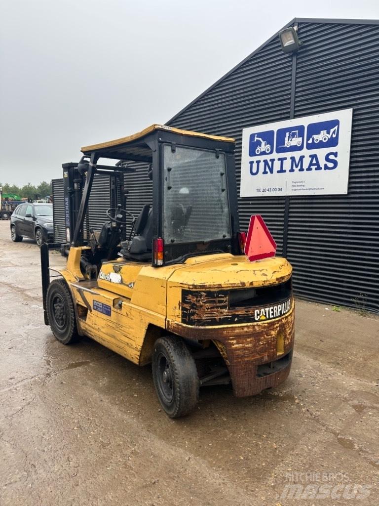 CAT DP 40 Carretillas diesel